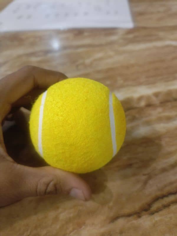 tenis ball gassi ball hn apni marzi Ki stemp lagwye warranty waly ball 3