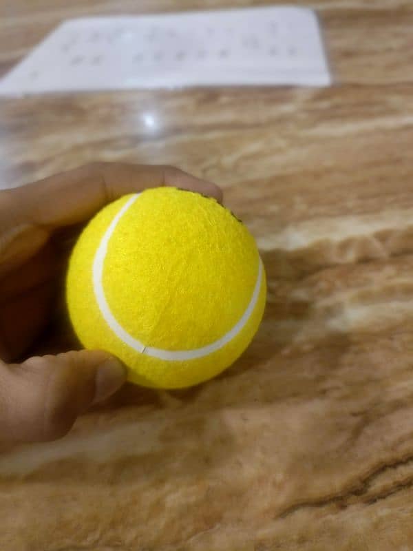 tenis ball gassi ball hn apni marzi Ki stemp lagwye warranty waly ball 4