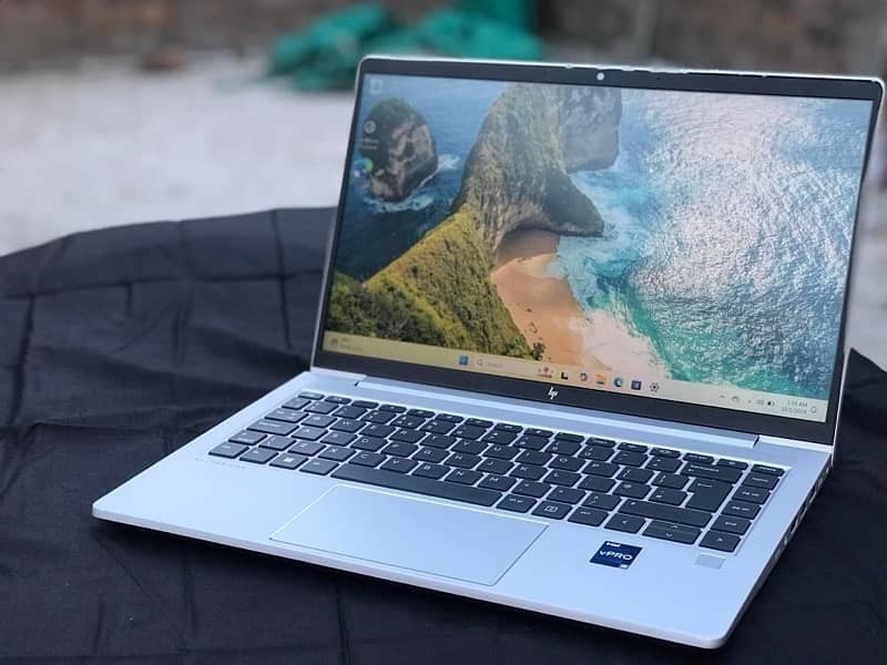 HP Elitebook 640 G9 ( Latest Gen ) Core i5 12th gen Hexacore 2