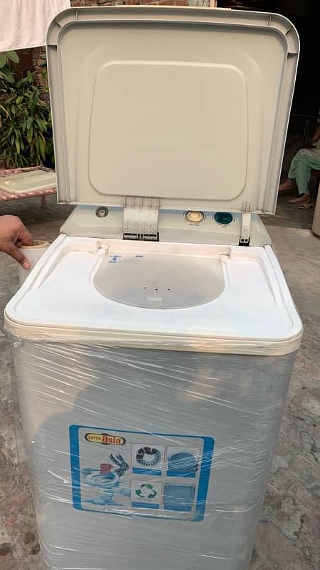 Super Asia full size dryer for sale in very good condition 1