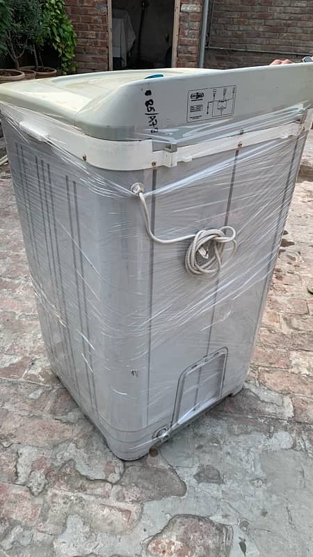 Super Asia full size dryer for sale in very good condition 3