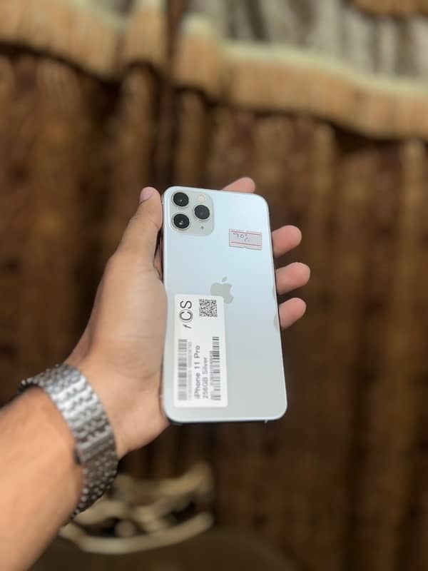 iPhone 11 pro 256 gb 3