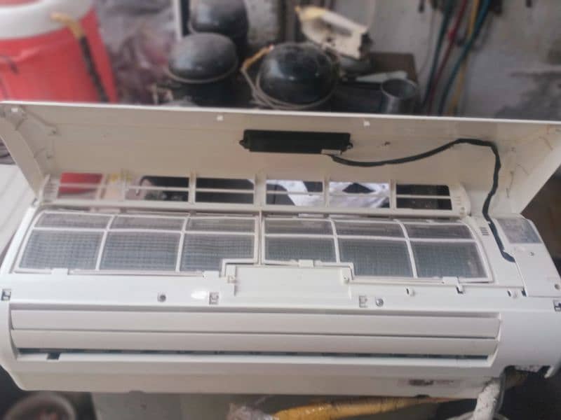 split ac for sall very good condition all ok 3