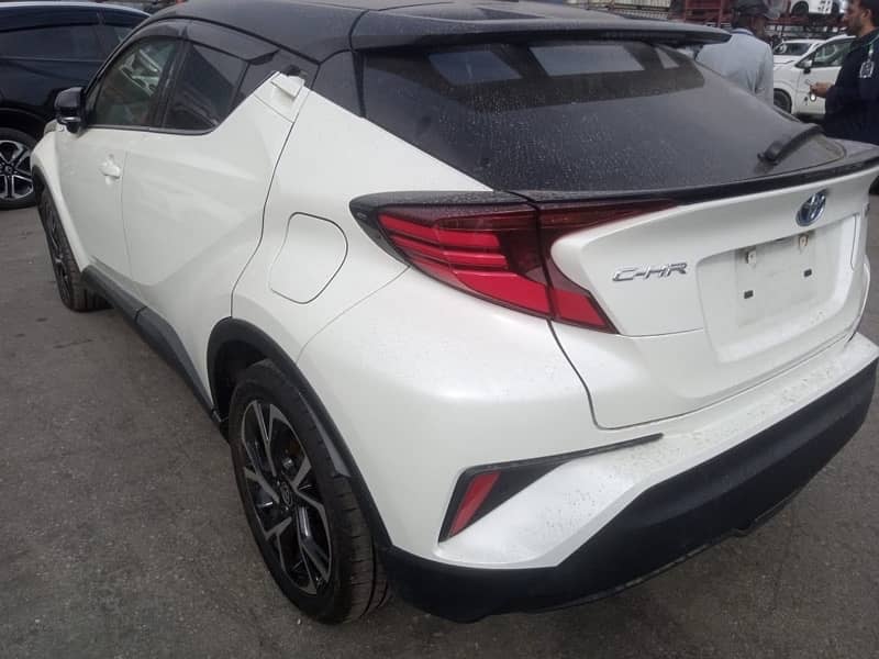 toyota chr 19/24 g led new shape fresh import 4