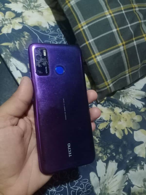 tecno camon 15 rgent sale  need fot money 2