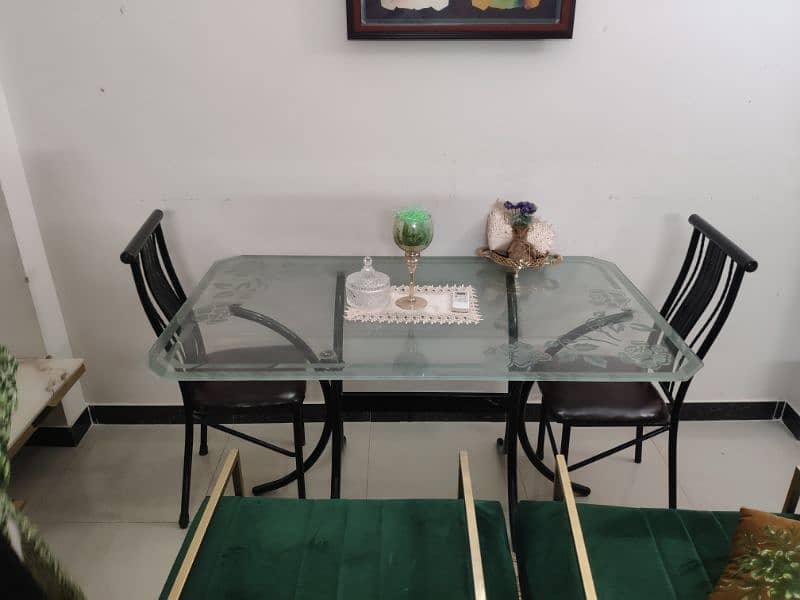 Dinning table with 6 chairs ( Size 5 x 3.5 feet) 0