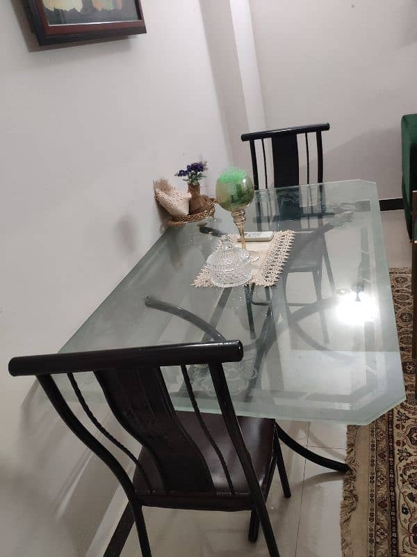 Dinning table with 6 chairs ( Size 5 x 3.5 feet) 2