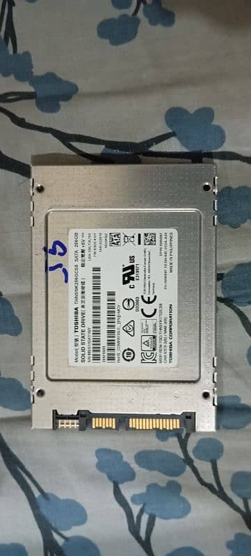 Toshiba SSD 256gb hard 0