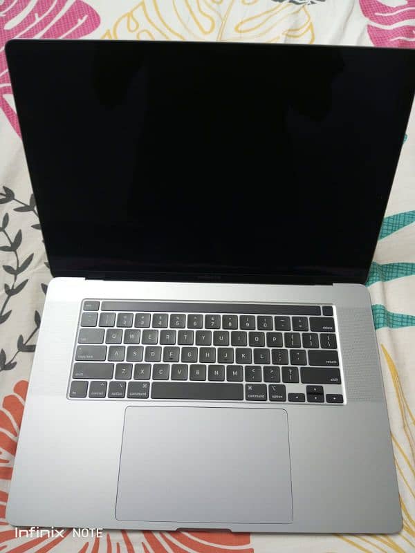 MacBook pro 2019 1