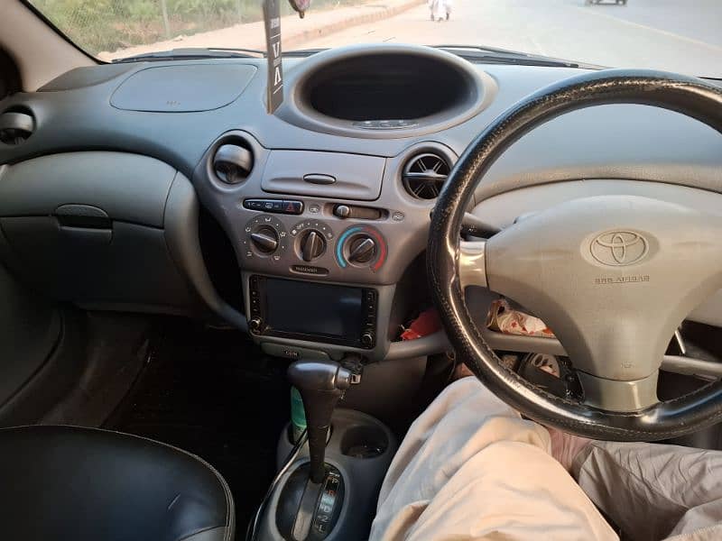 Toyota Vitz 1999 5