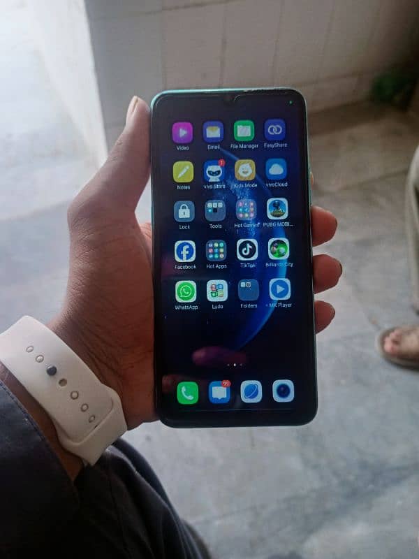 vivo s1 mobile good condition 10/9 condition battery is good timeng 3