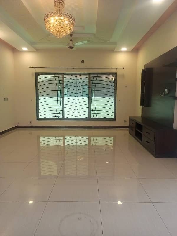 1 Kanal 3 Bed Portion For Rent Available in Dha Phase 2 5