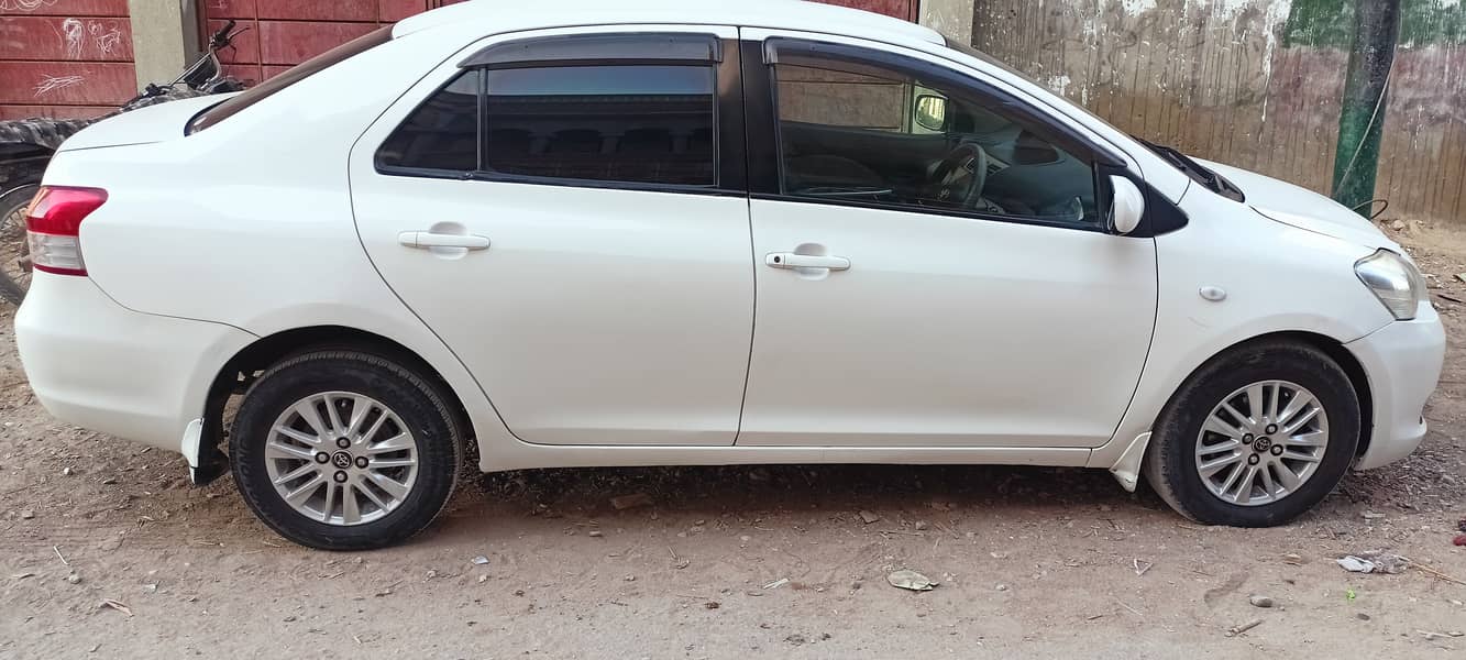 Toyota Belta 2007 8