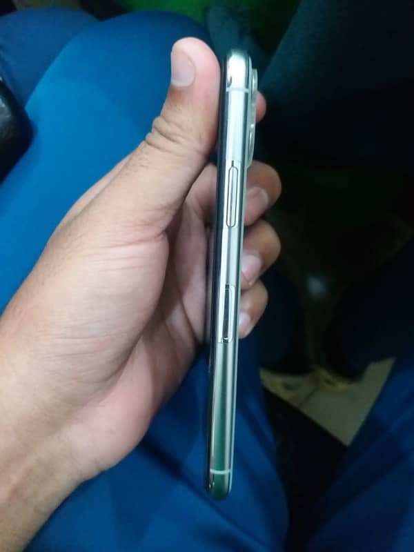 IPHONE 11 PRO 256 GB OFFICIAL PTA APPROVED 2