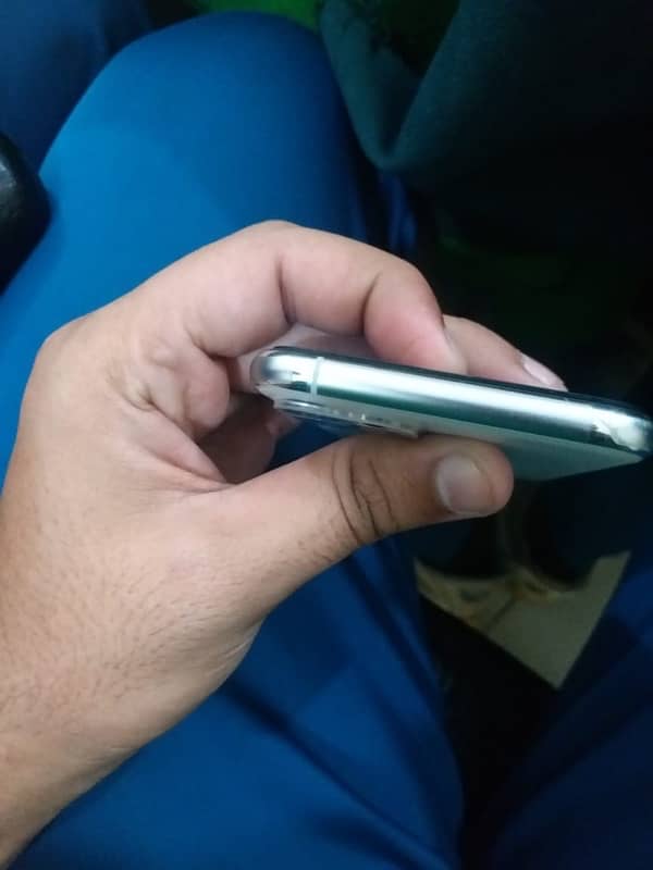 IPHONE 11 PRO 256 GB OFFICIAL PTA APPROVED 4