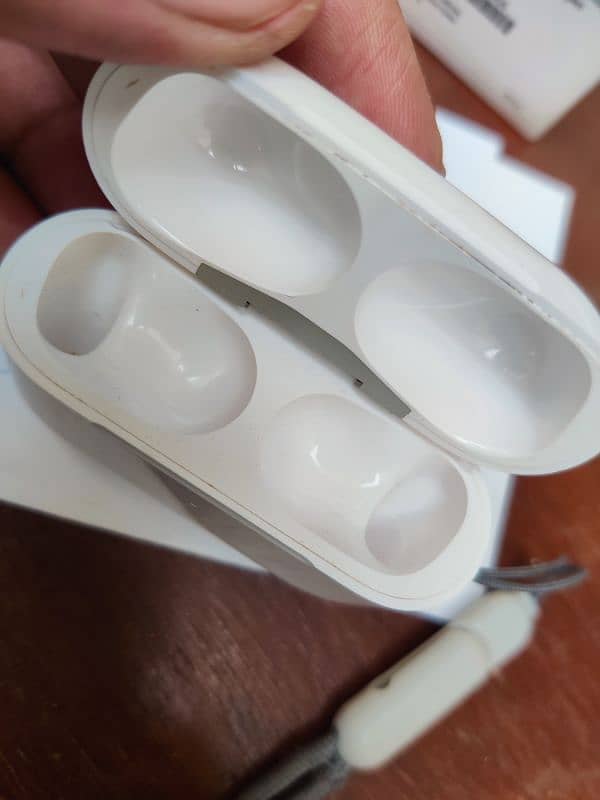 Airpods Pro (2nd Generation) 1