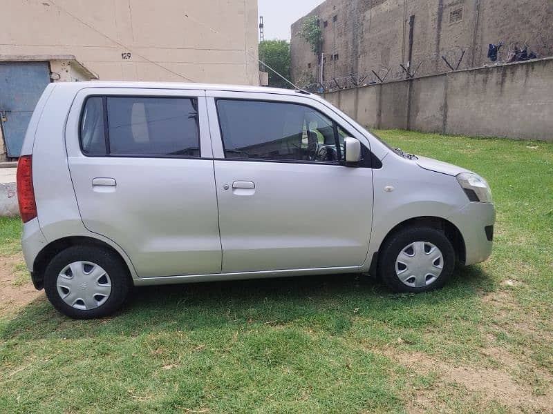 Suzuki Wagon R 2017 3