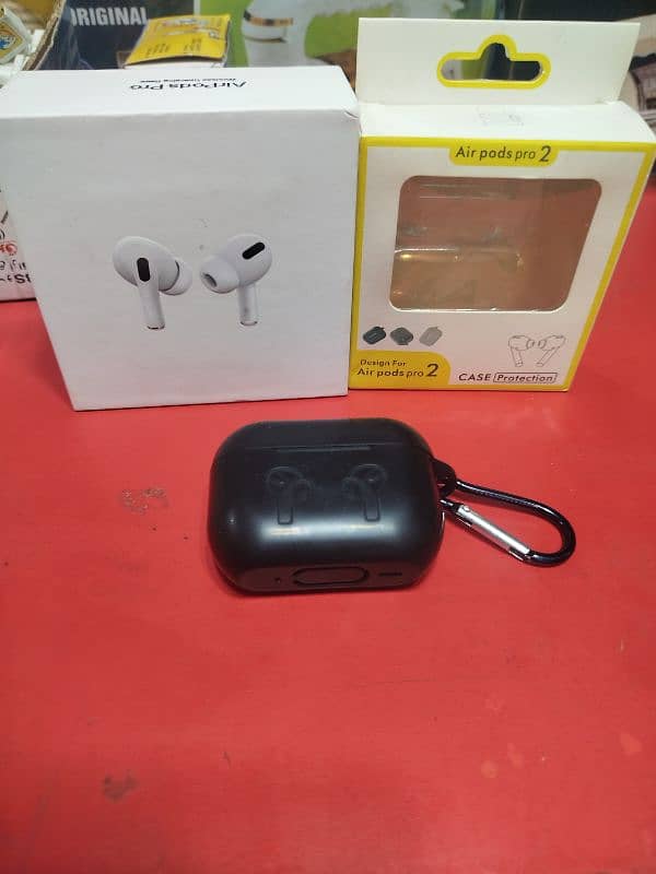 Air pods pro with free case 1