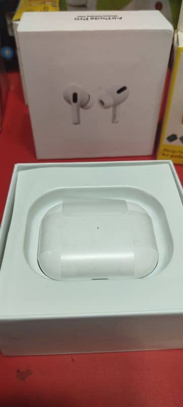 Air pods pro with free case 2