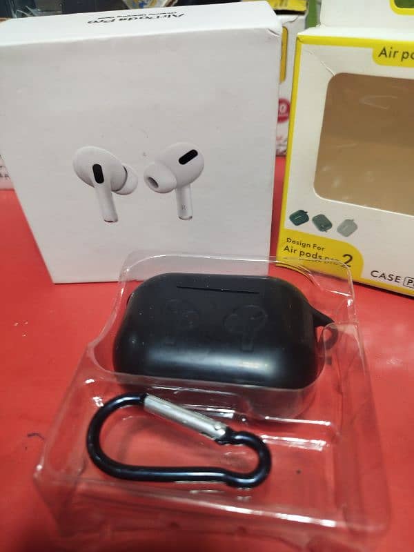 Air pods pro with free case 6