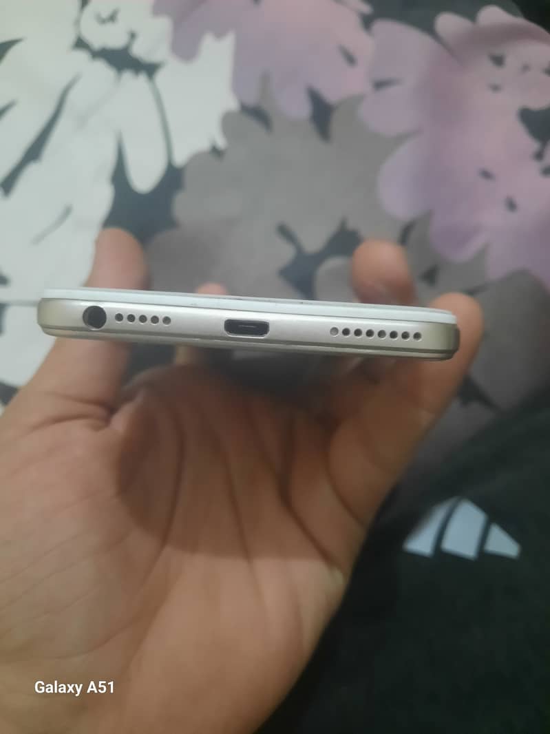 oppo F1s 4