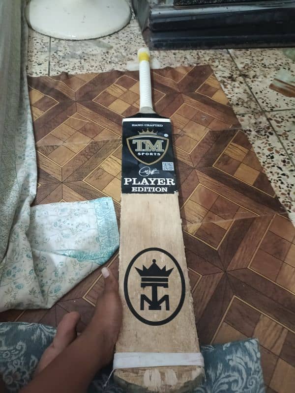 tape ball cricket bat 10/9 condition orignal tm addition 2