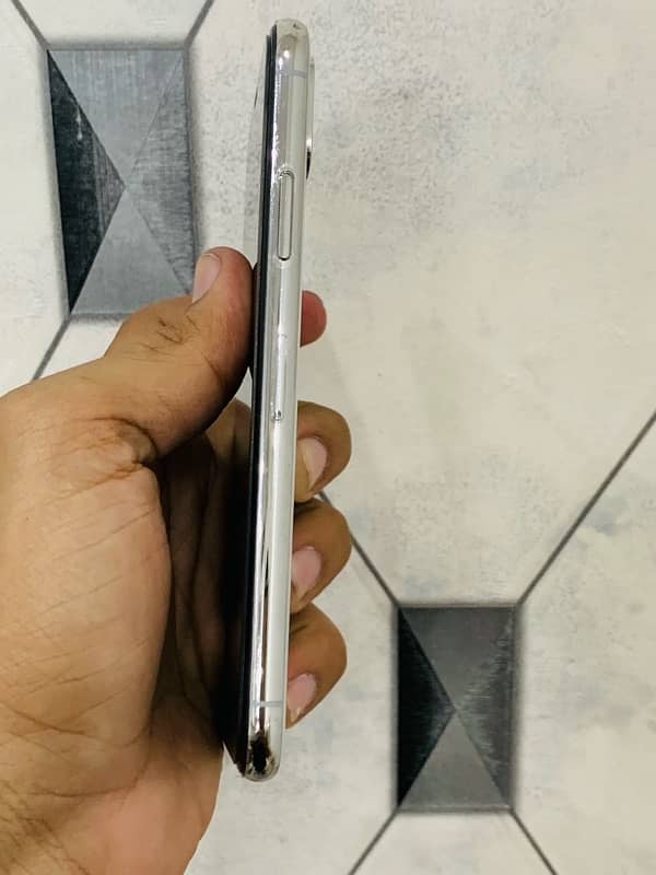 iPhone x new condition (exchange possible with up model pta or non pta 2