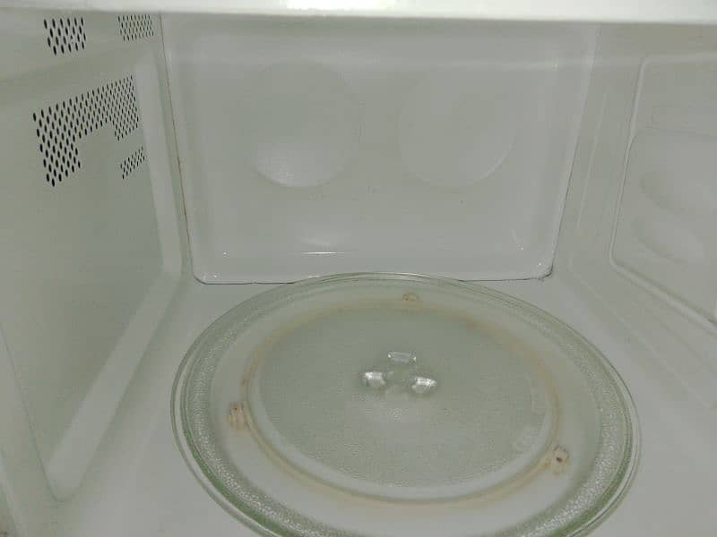 Dawlance Microwave  For Sale . Call 0320-4671404 1