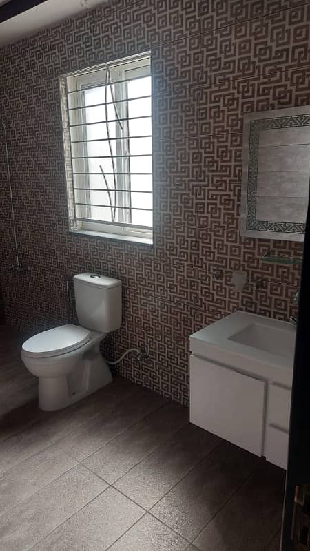 1 KANAL LUXRY UPPER PORTION FOR RENT IN BAHRIA TOWN LAHORE 7