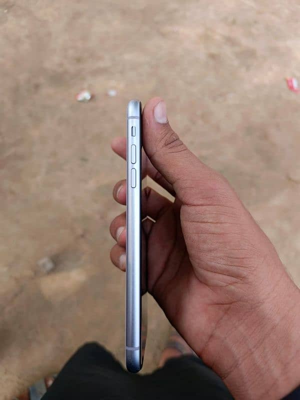 iphone 11 lush condition  10 by 10 1