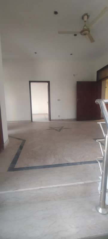 1 kanal facing park house for rent in joher town 4