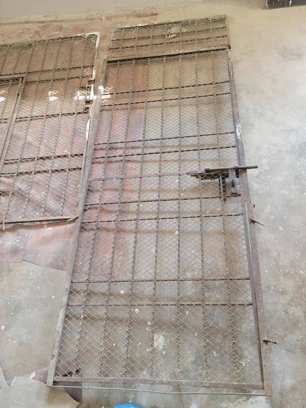 Iron grill Gate 0