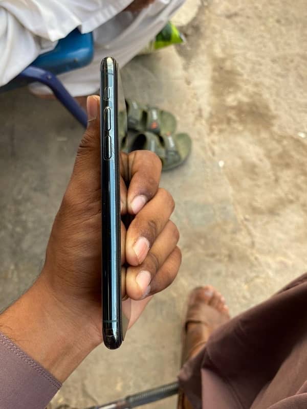 iphone 11 pro pta 4