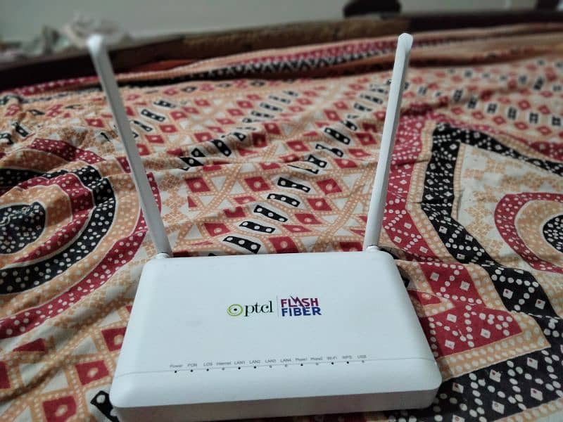 ZTE Ptcl Flash Fiber Modem With Adapter 4