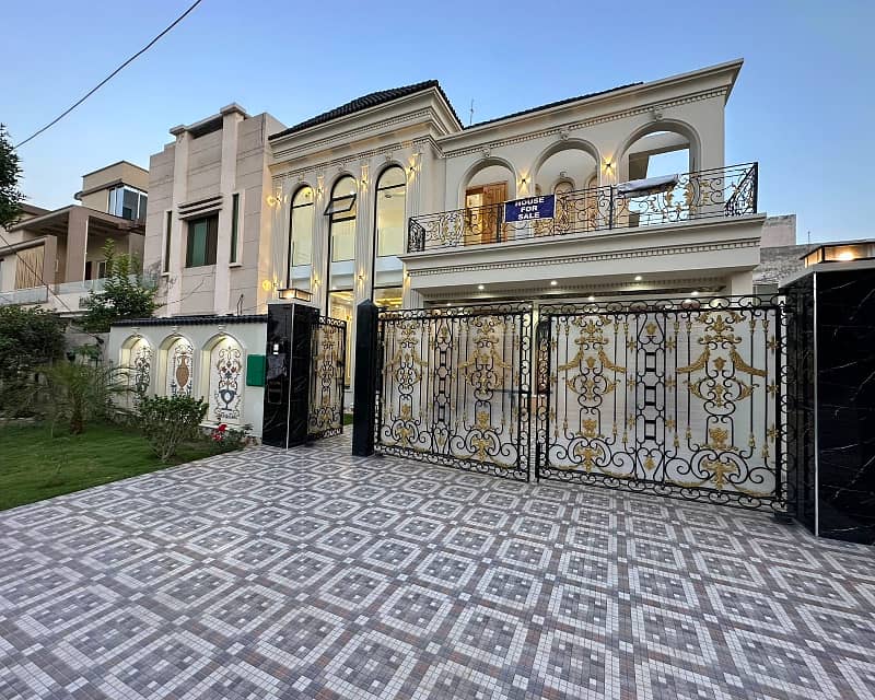 10 Marla Spanish House for rent in Bahria Town Sector C 12