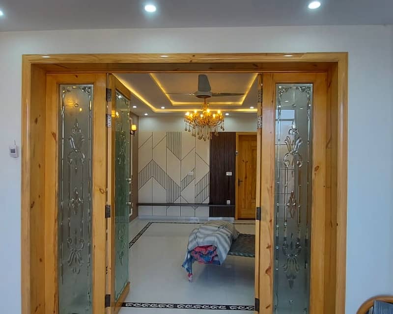 10 Marla Spanish House for rent in Bahria Town Sector C 13