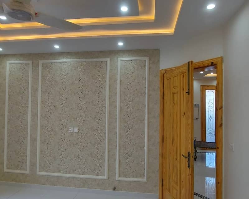 10 Marla Spanish House for rent in Bahria Town Sector C 16