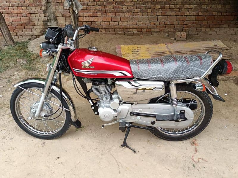 Honda CG125 no accident 10 by 10 condition 0