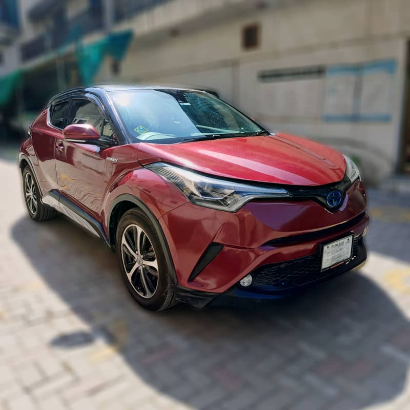 Toyota C-HR 2017 hybrid 4