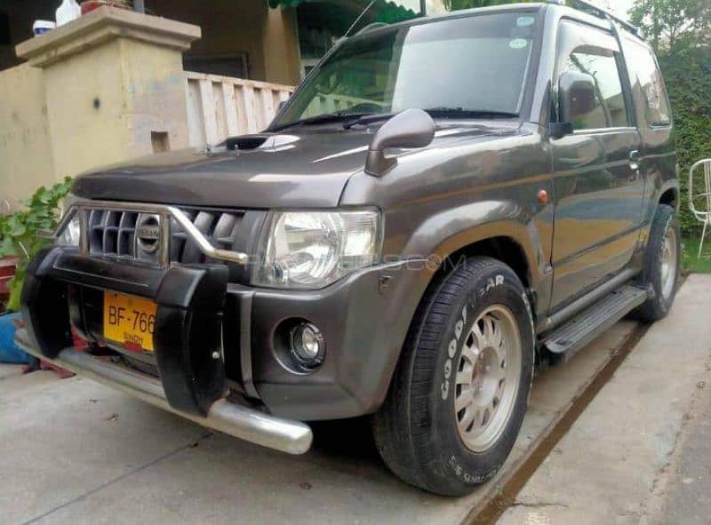 Nissan Kix 2009 better than mehran cultus alto 4x4 7