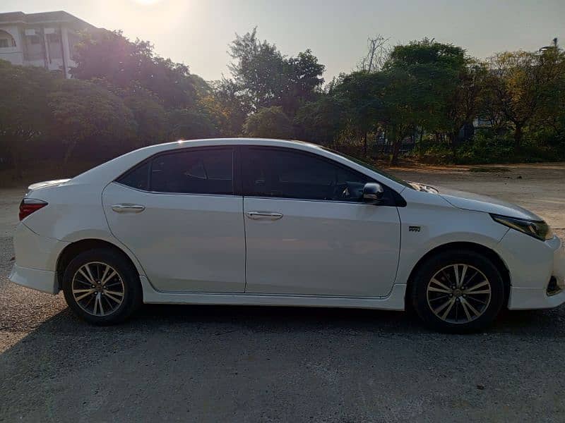 Toyota Altis Grande 2017 7