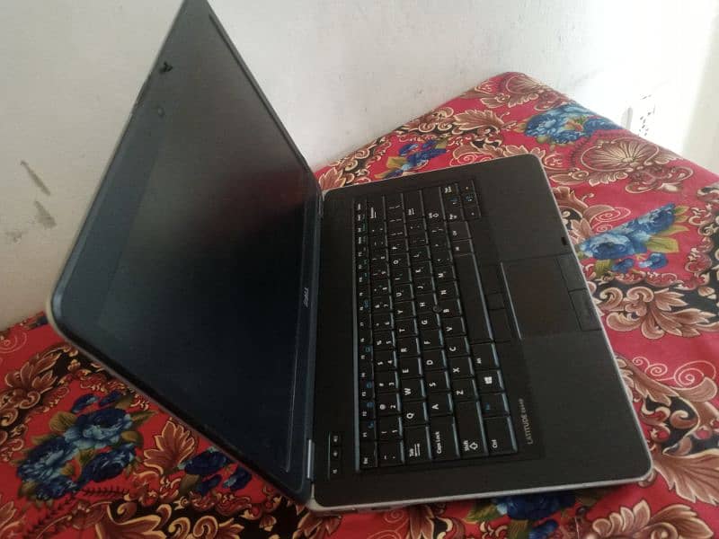 Dell laptop 3