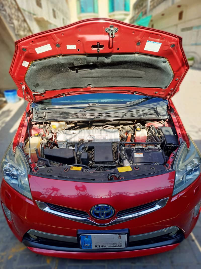 Toyota Prius 2014 plugin hybrid charging 3