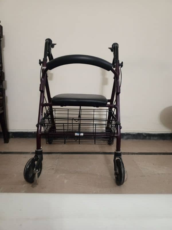 foldable walker with seats and brakes 1