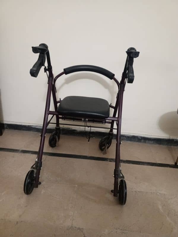 foldable walker with seats and brakes 2