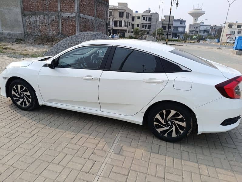 Honda Civic Oriel 2018 UG Red Meter 5