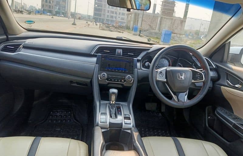 Honda Civic Oriel 2018 UG Red Meter 7