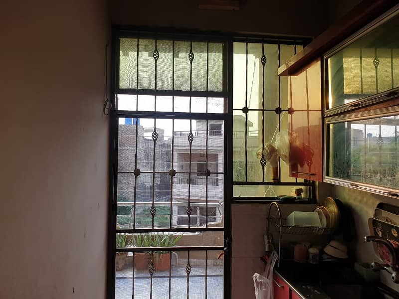 5 Marla Owner Build House For Sale In Johar Town 4