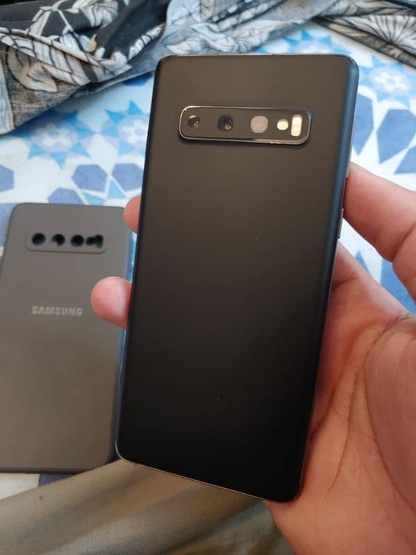 Samsung S10 dual sim mint condition 3