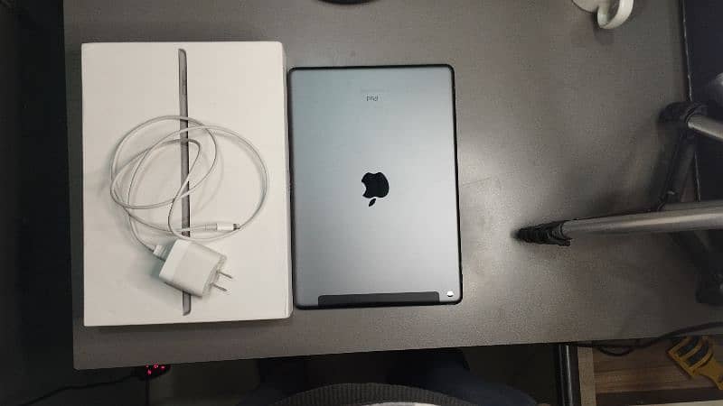 iPad 9th gen 64gb with apple pencil 1 2